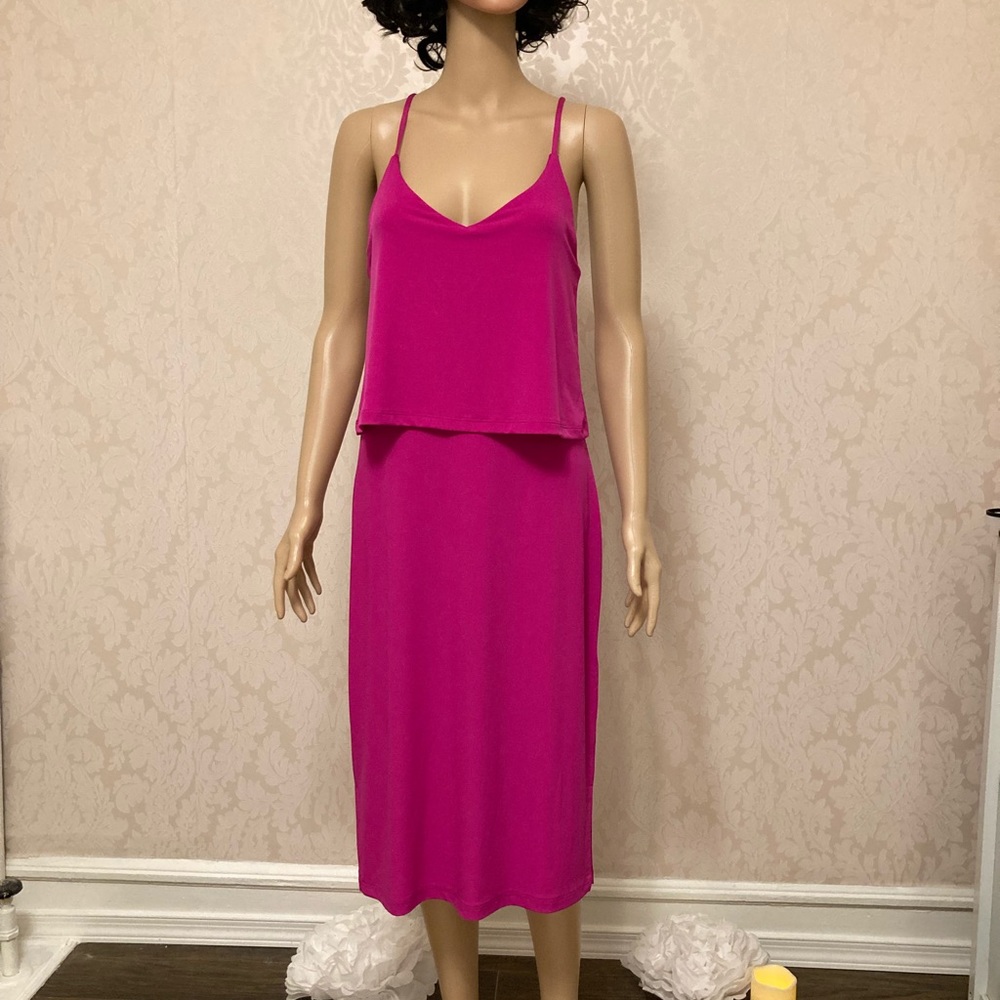 Banana Republic, medium, 3/4 length rayon smooth and comfy.